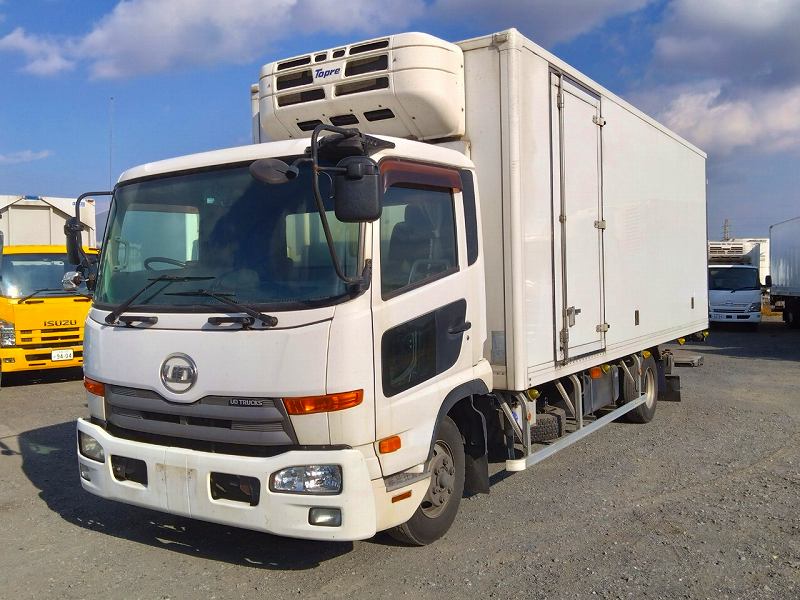 UDトラックス コンドル 冷凍バン