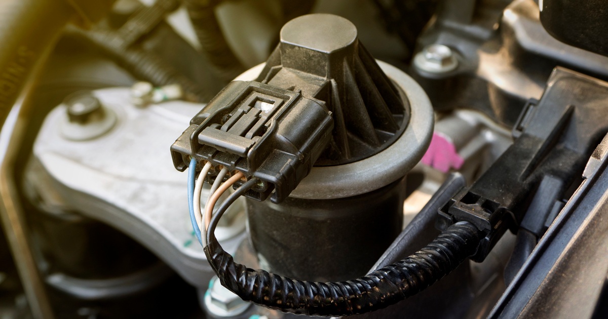 EGR（排気再循環）とは？仕組みや動作、メリット、デメリットを解説