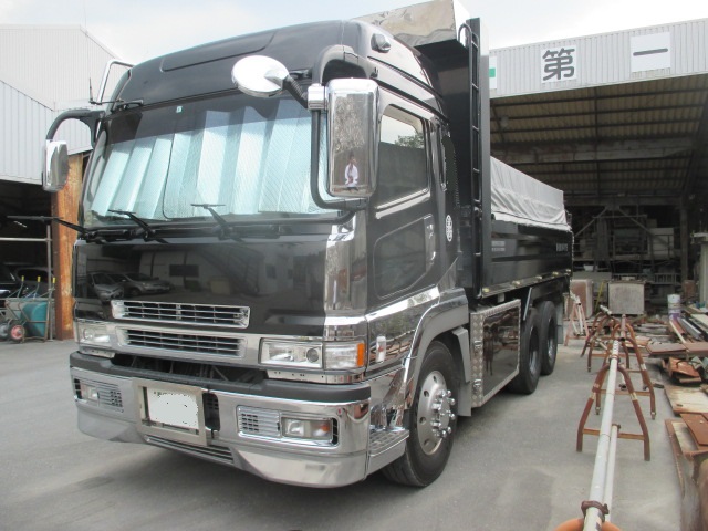 三菱ふそう「スーパーグレート」